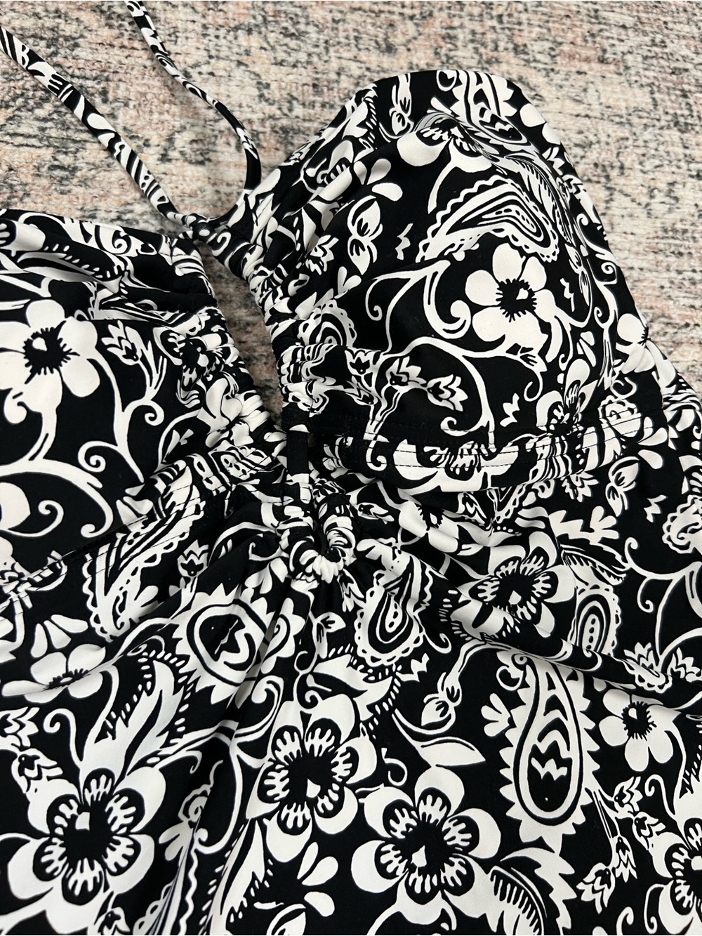 LOFT Beach Cutout Halter One Piece Swimsuit Medium Black White Floral NWT - Picture 4 of 16